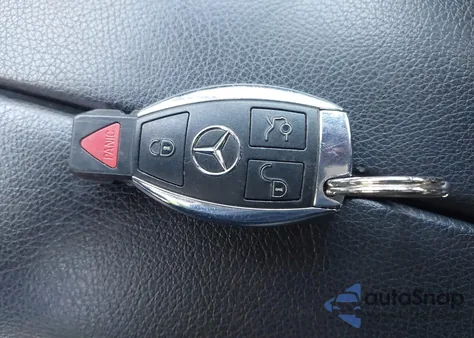 2019 Mercedes-Benz Glc 300 from USA, damaged, VIN WDC0G4JB7KV136032